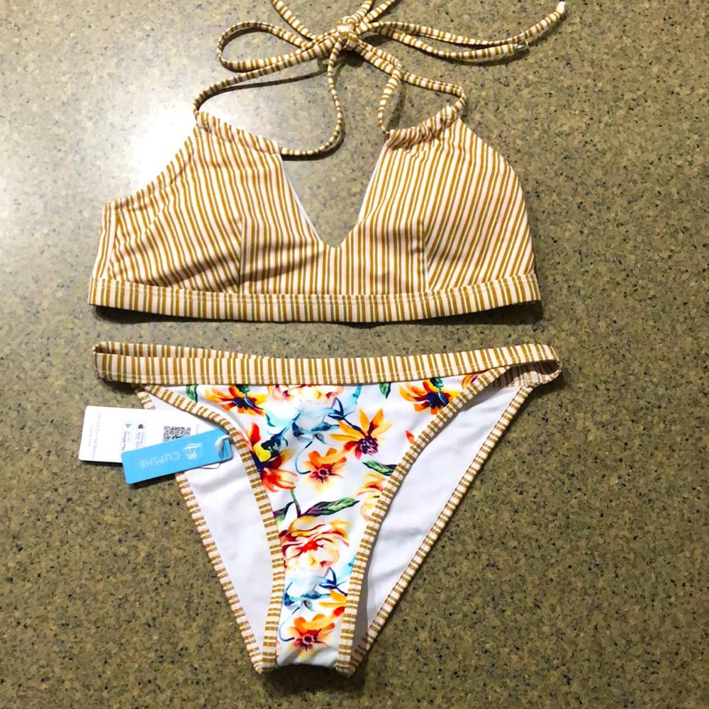 Women’s bikini size S